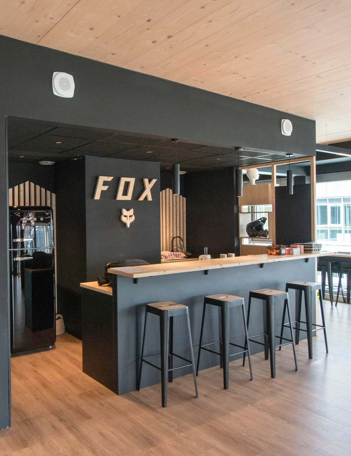 Showroom Fox