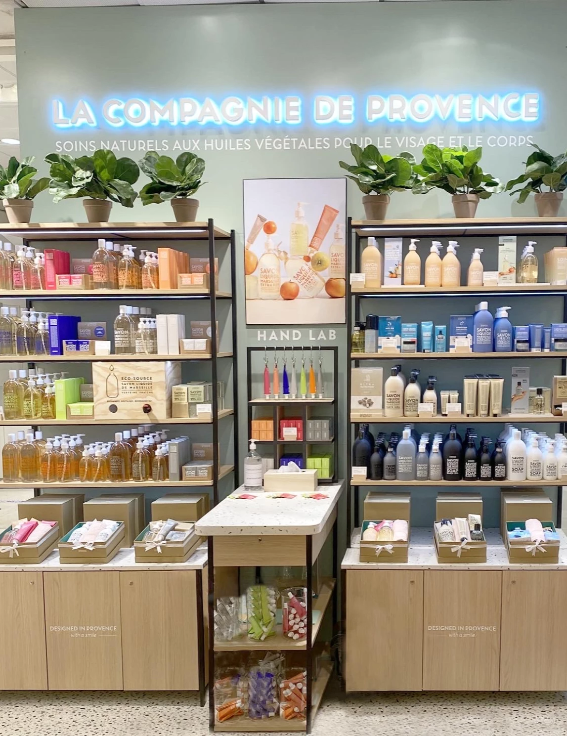 Corner Compagnie de Provence aux Galeries Lafayette Haussmann Paris